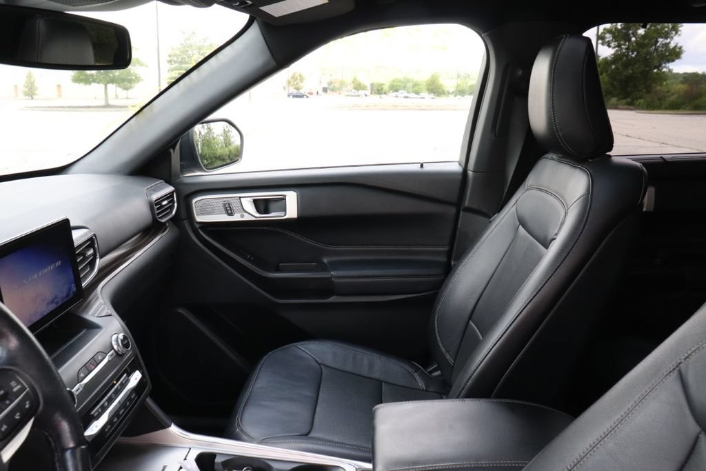 Certified 2020 Ford Explorer Limited AWD/4WD image 15