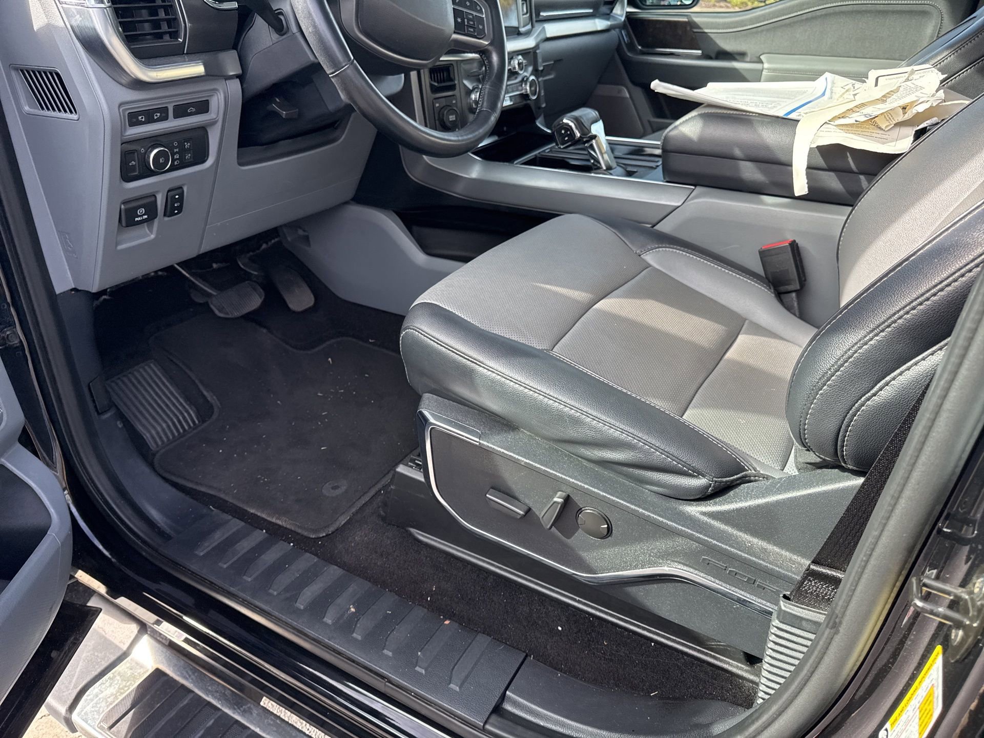 Certified 2022 Ford F150 Lariat w/ Equipment Group 501A Mid image 15