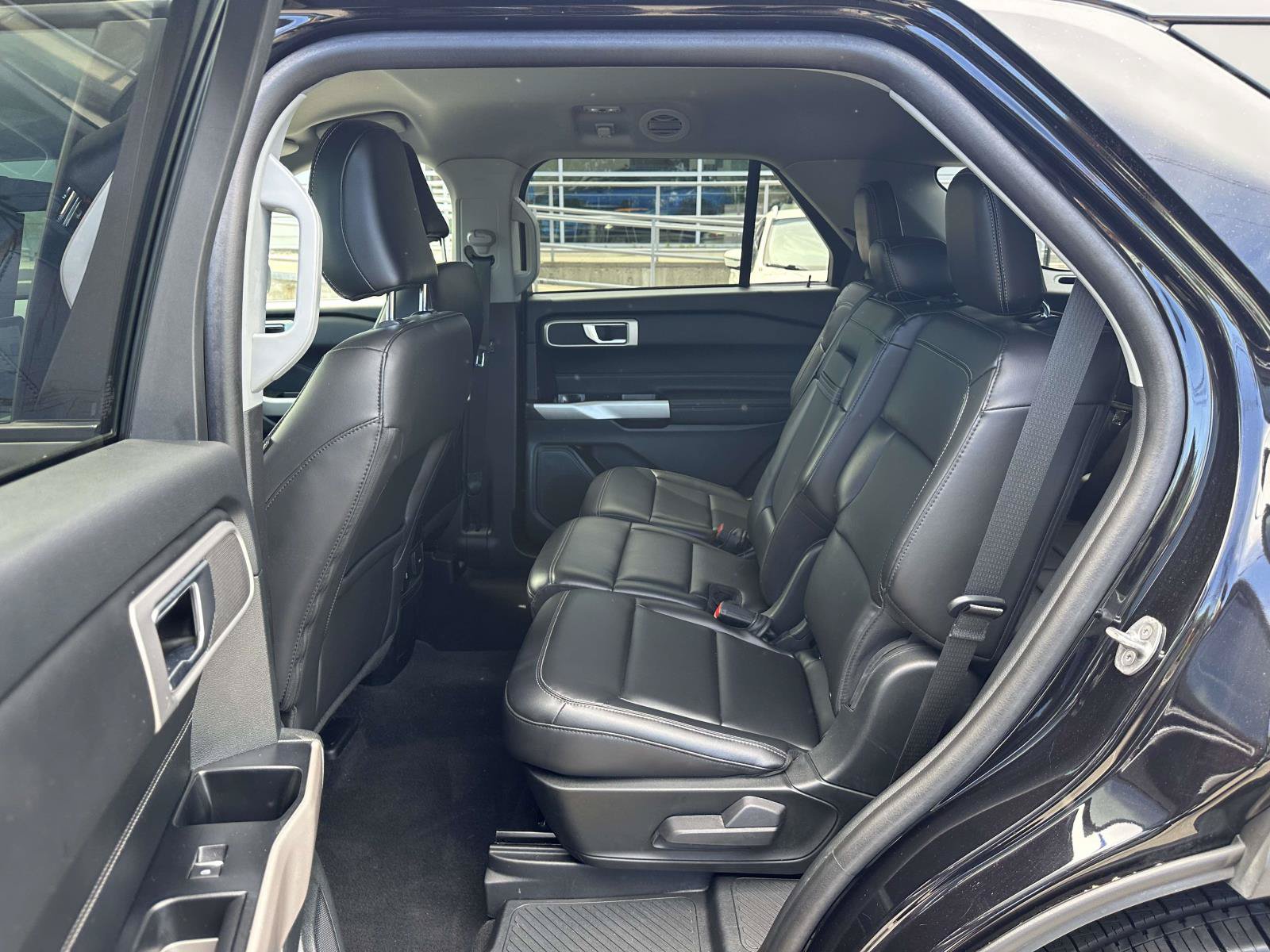 Certified 2023 Ford Explorer XLT w/ Equipment Group 202A AWD/4WD image 13