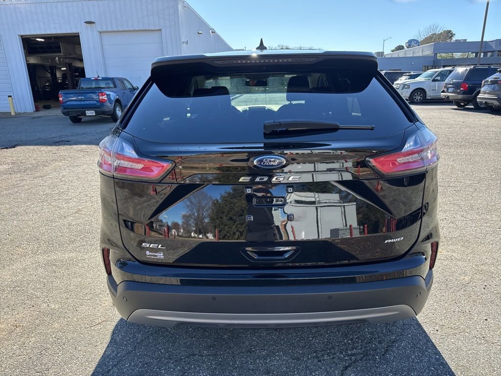 Certified 2024 Ford Edge SEL image 35