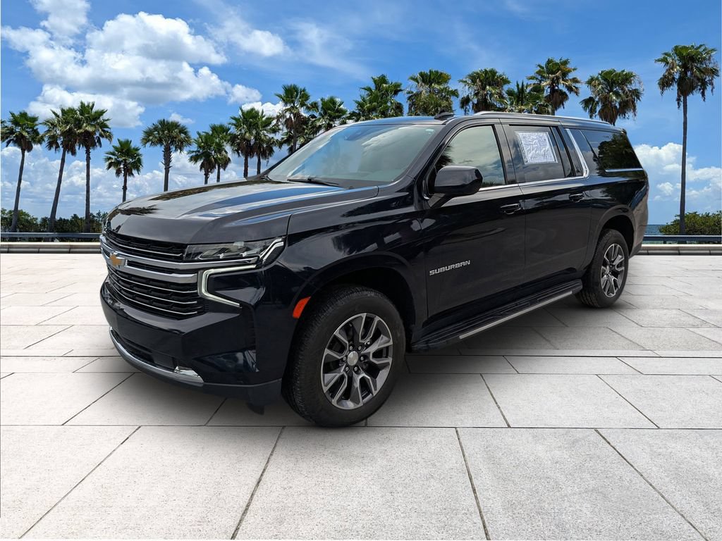 Used 2021 Chevrolet Suburban LT w/ Rear Media and Nav Package RWD image 4