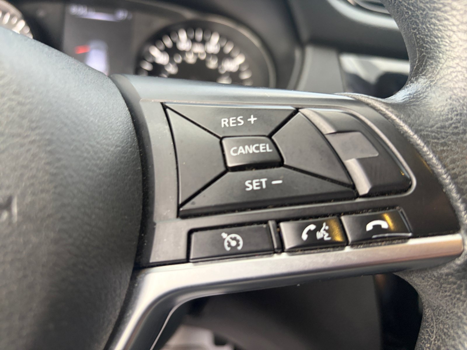 Used 2017 Nissan Rogue Sport SV FWD image 17
