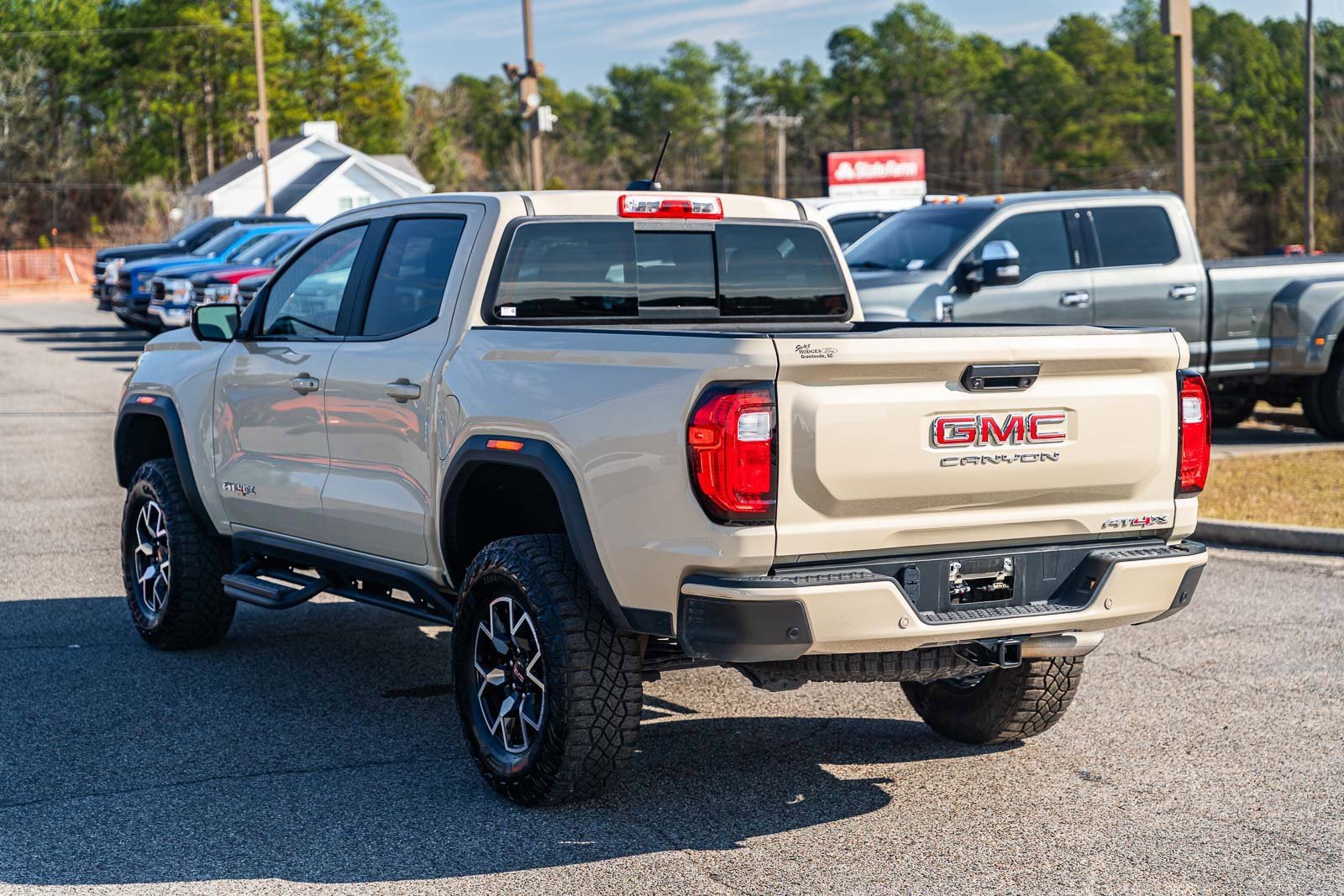 Used 2023 GMC Canyon AT4X image 3