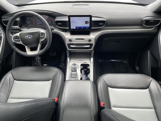 Certified 2023 Ford Explorer XLT w/ Equipment Group 202A image 3