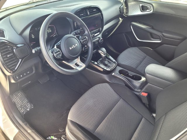 Used 2023 Kia Soul S FWD image 10