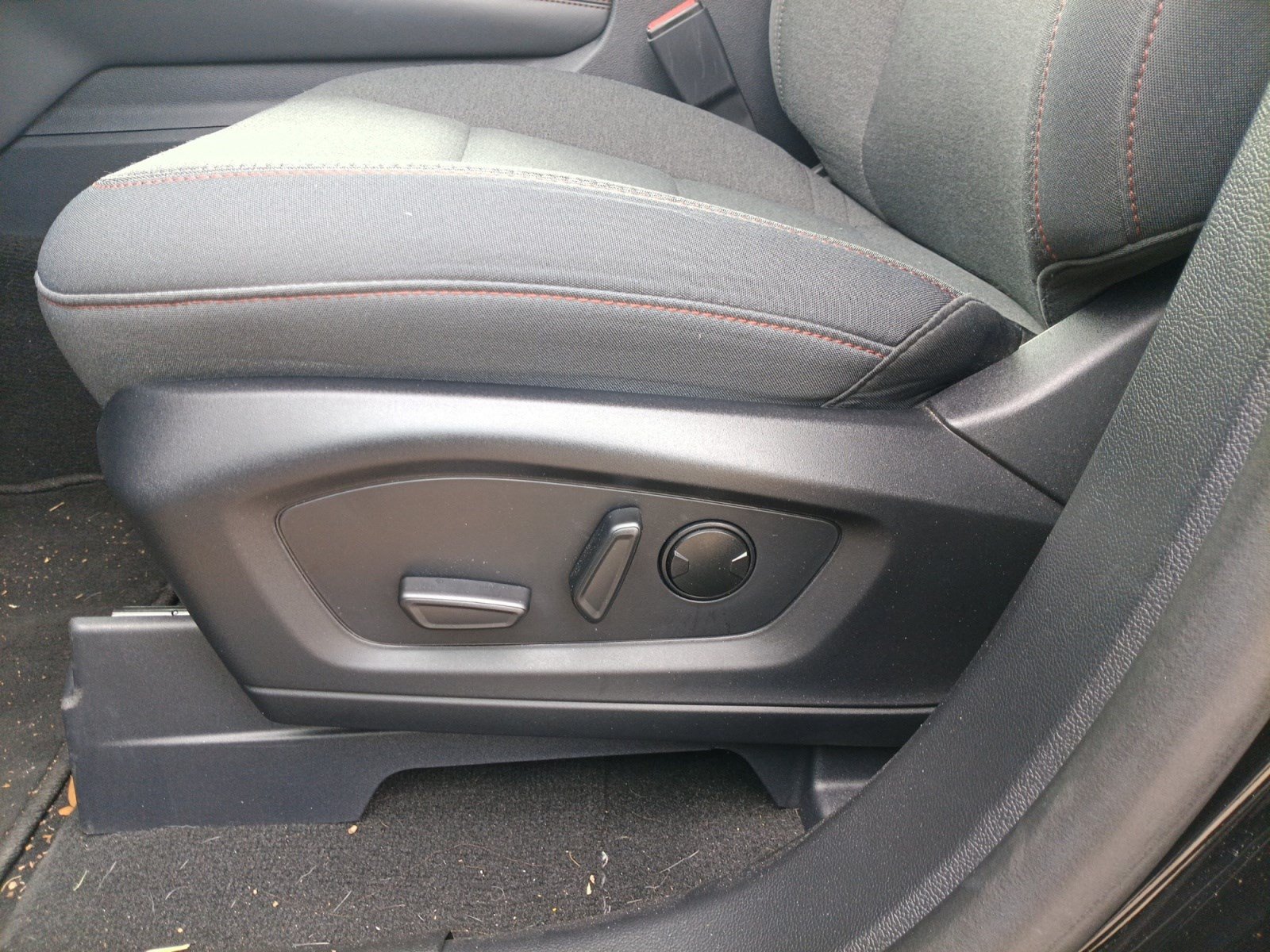 Certified 2025 Ford Explorer Active RWD image 14