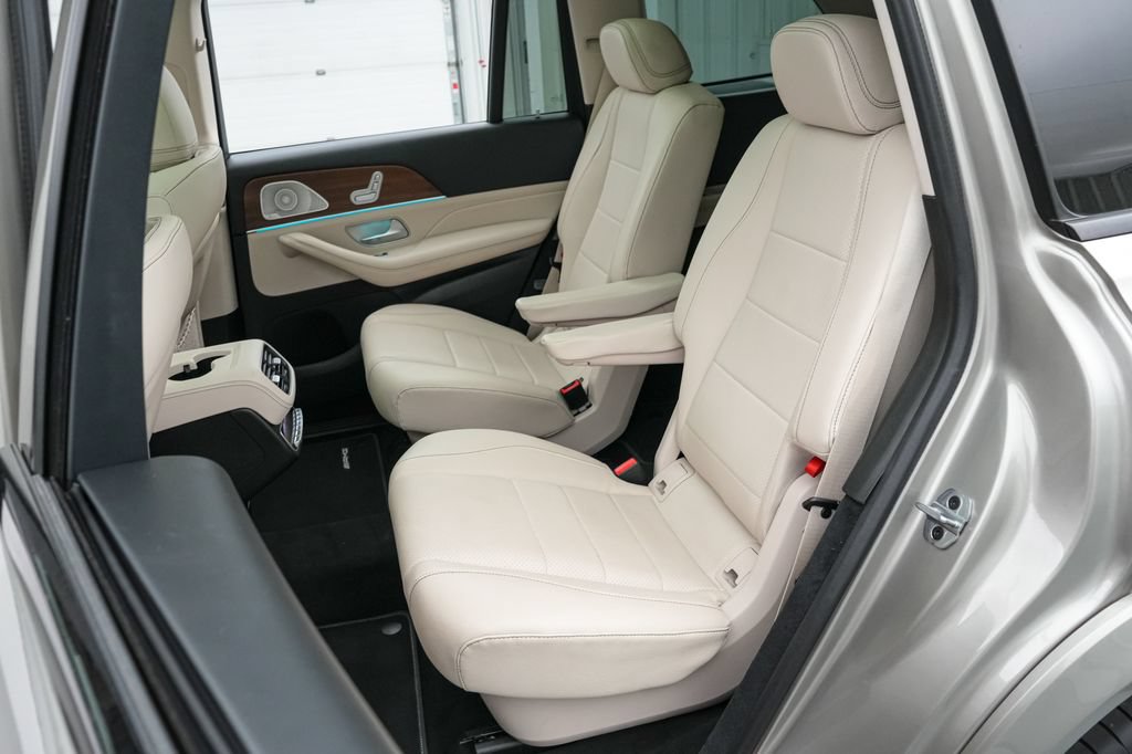Used 2022 Mercedes-Benz GLS 450 4MATIC image 23