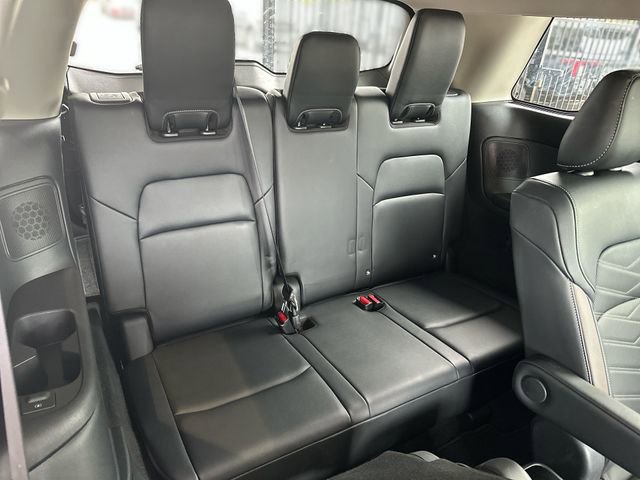 Used 2024 Nissan Pathfinder Platinum AWD/4WD image 26