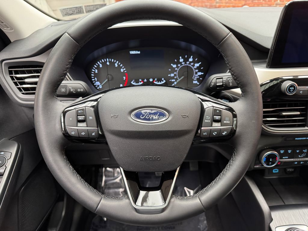 Certified 2022 Ford Escape SEL image 16