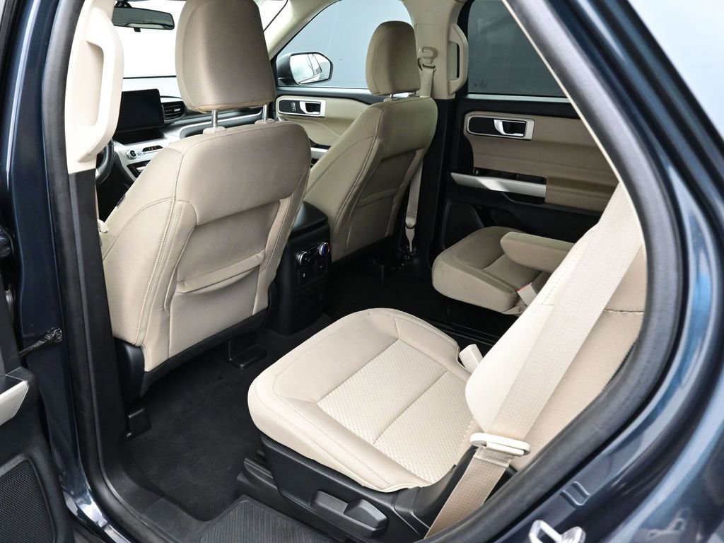 Certified 2022 Ford Explorer XLT w/ Class IV Trailer Tow Package image 40