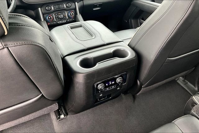 Used 2024 Chevrolet Suburban Premier image 23