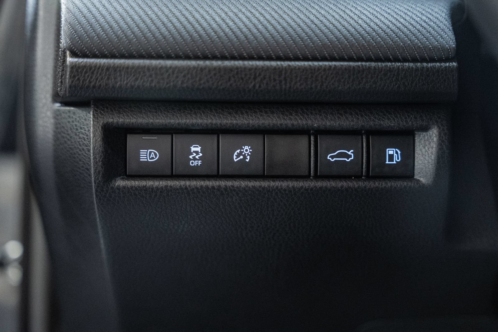 Used 2025 Toyota Camry SE FWD image 44