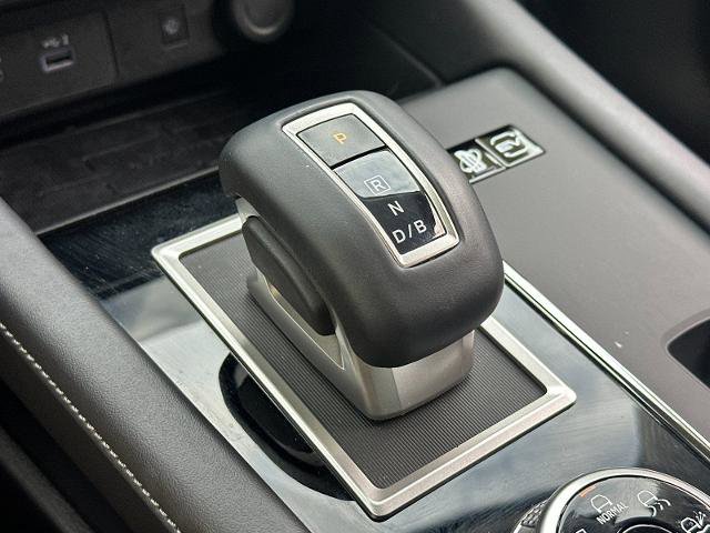 Used 2023 Mitsubishi Outlander 4WD Plug-In Hybrid image 21