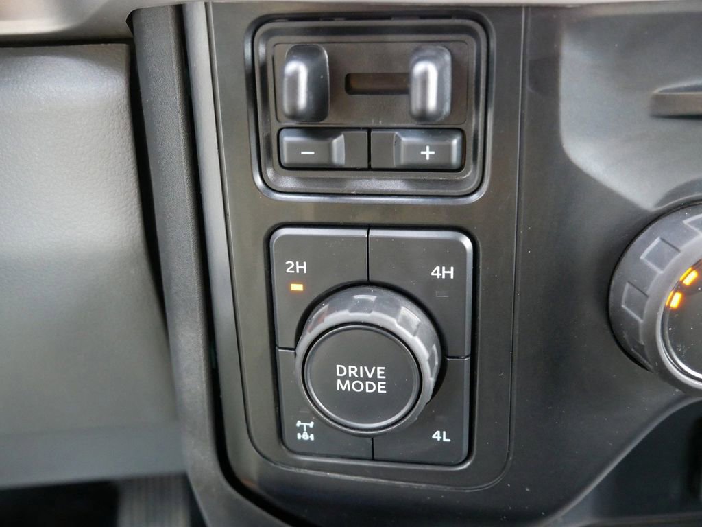 Certified 2024 Ford F350 XLT w/ FX4 Off-Road Package image 23