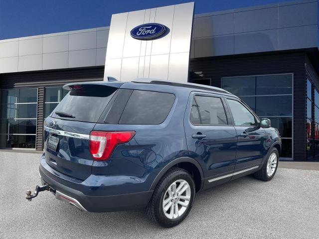 Certified 2017 Ford Explorer XLT FWD image 2