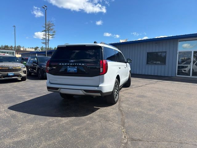 Certified 2025 Ford Expedition Platinum AWD/4WD image 14