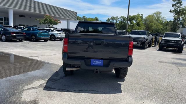 Used 2025 Toyota Tacoma TRD Off-Road AWD/4WD image 6