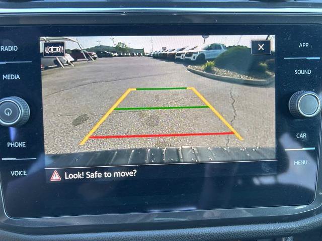 Used 2022 Volkswagen Tiguan SE R-Line FWD image 36