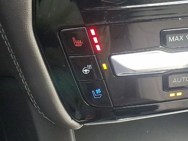 Certified 2022 Ford Explorer Platinum w/ Equipment Group 601A image 27