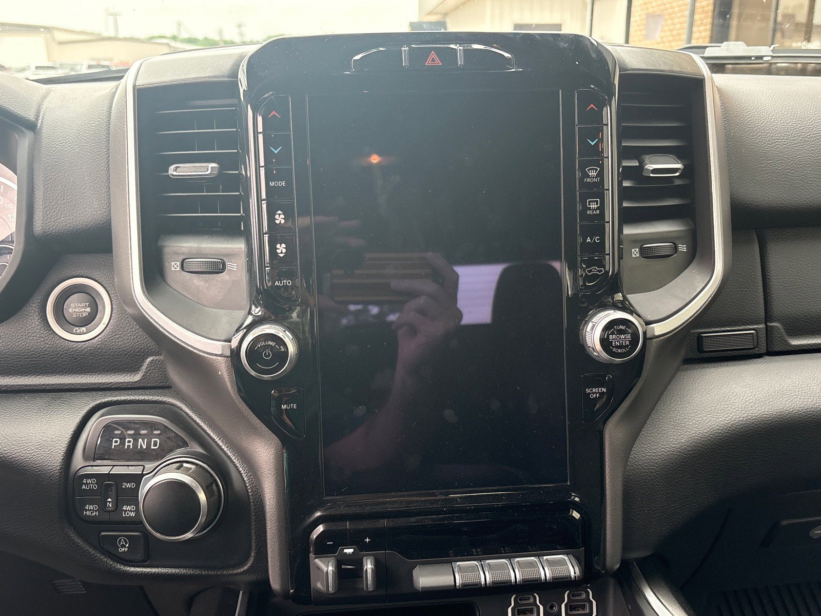 Used 2021 RAM 1500 Big Horn AWD/4WD image 16