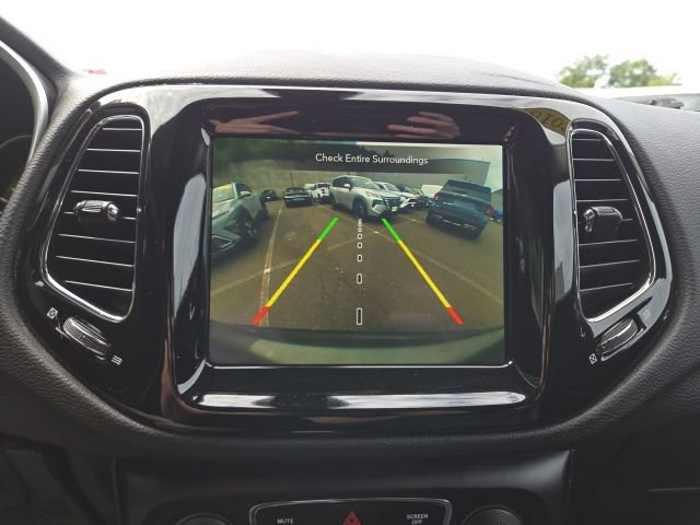 Used 2018 Jeep Compass Limited w/ Navigation Group AWD/4WD image 38