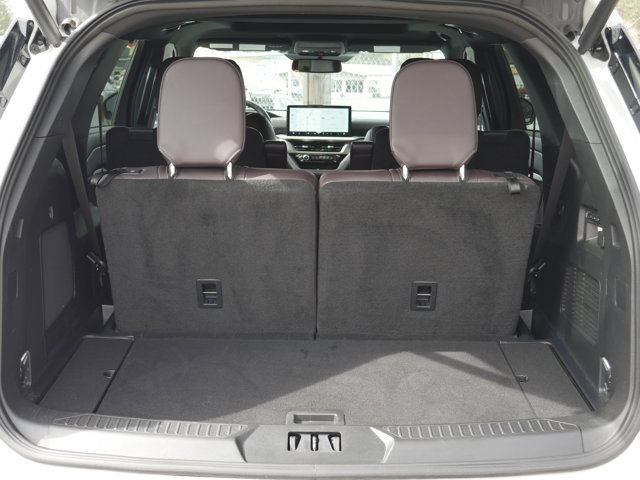 Certified 2025 Ford Explorer Platinum w/ Ultimate Package image 30