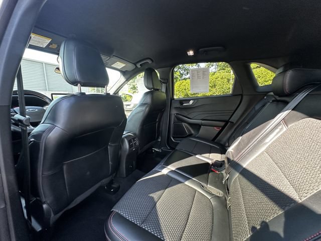 Certified 2024 Ford Escape ST-Line w/ Tech Pack #1 AWD/4WD image 18