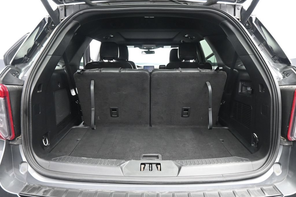 Certified 2023 Ford Explorer ST-Line w/ Class IV Trailer Tow Package RWD image 18