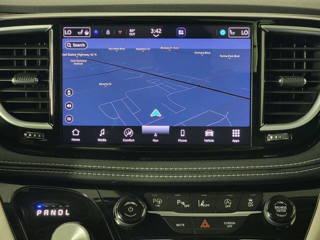 Used 2023 Chrysler Pacifica Limited AWD/4WD image 22
