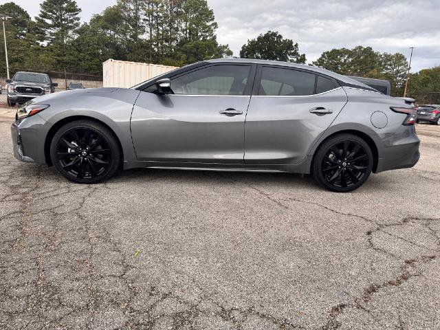 Used 2022 Nissan Maxima SR w/ Sport Mat Group FWD image 4