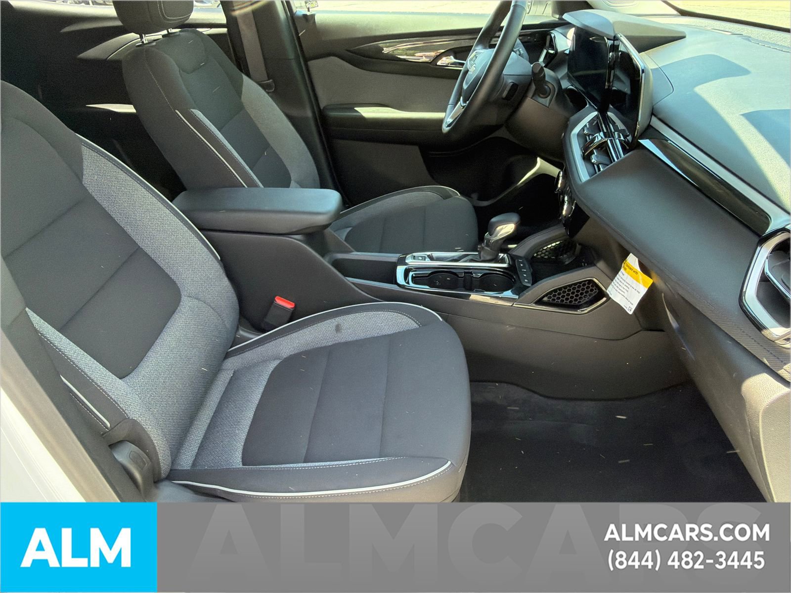 Used 2026 Chevrolet TrailBlazer LT w/ LT Cold Weather Package FWD image 15