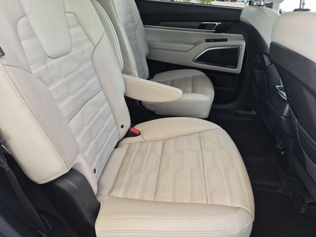 Used 2023 Kia Telluride SX Prestige AWD/4WD image 35