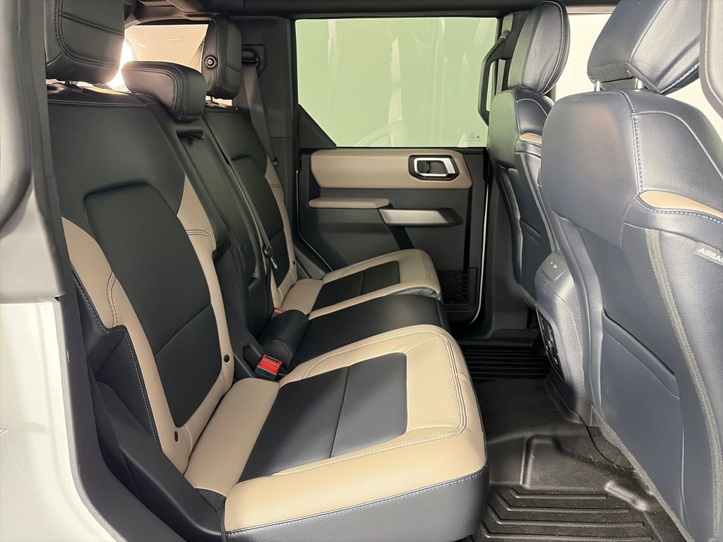 Certified 2022 Ford Bronco Wildtrak AWD/4WD image 31
