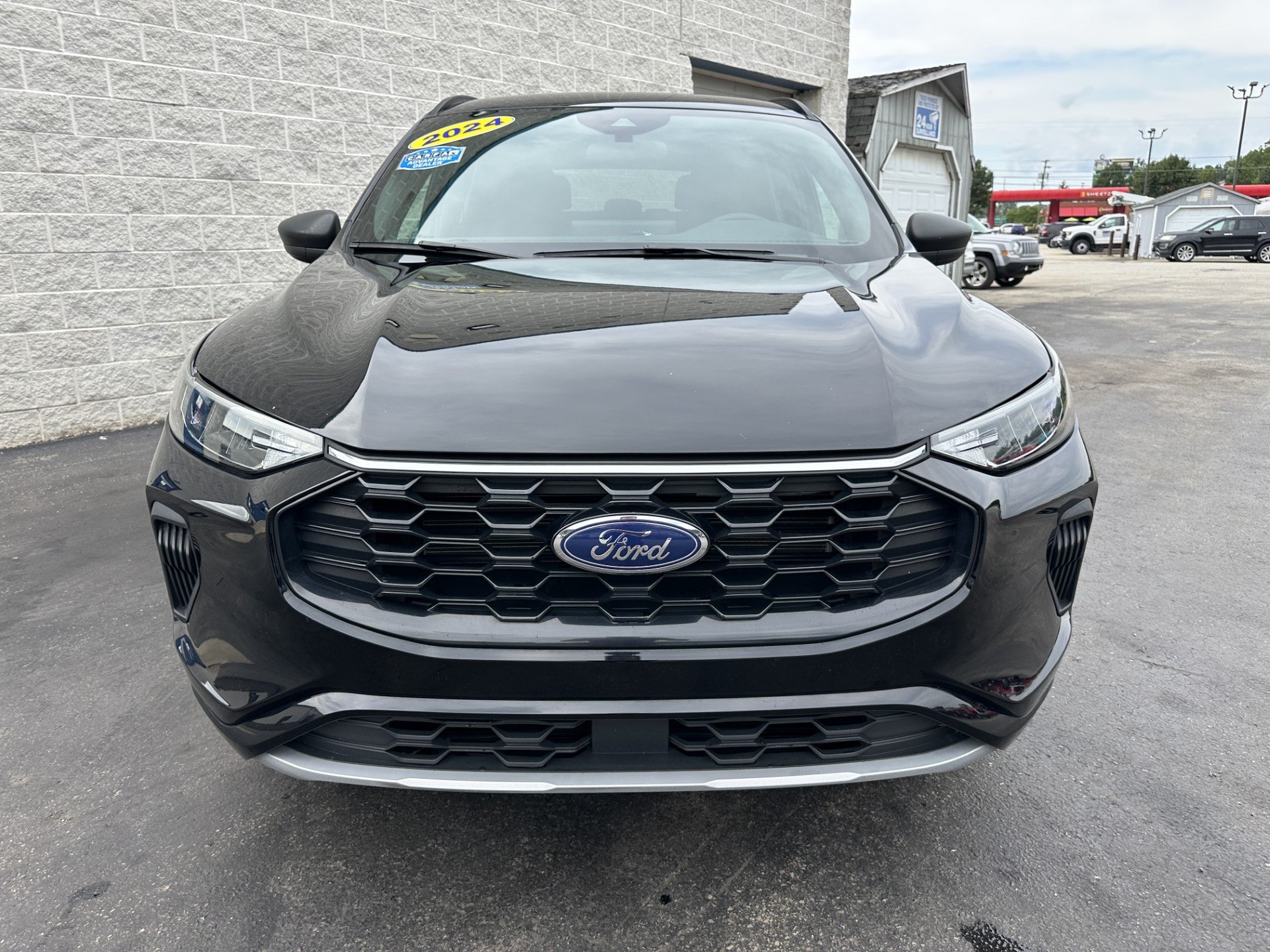 Certified 2024 Ford Escape ST-Line w/ Tech Pack #1 AWD/4WD image 3