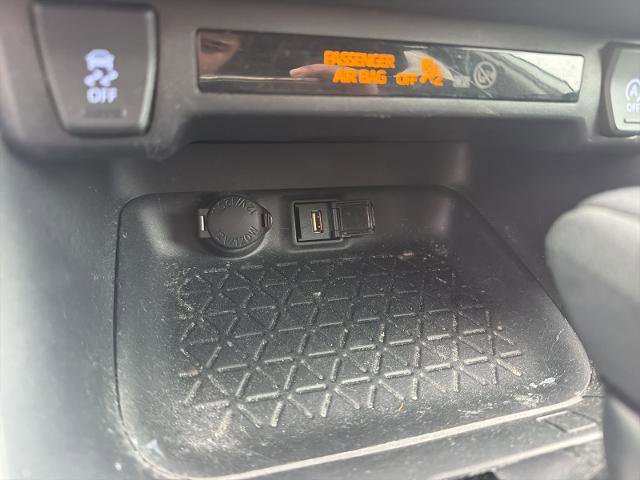 Used 2020 Toyota RAV4 LE w/ All Weather Liner Package AWD/4WD image 20