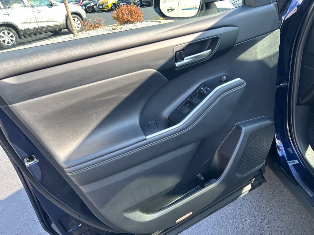 Used 2021 Toyota Highlander XSE AWD/4WD image 14