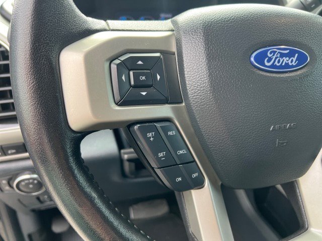 Certified 2022 Ford F350 Lariat w/ Lariat Value Package AWD/4WD image 16