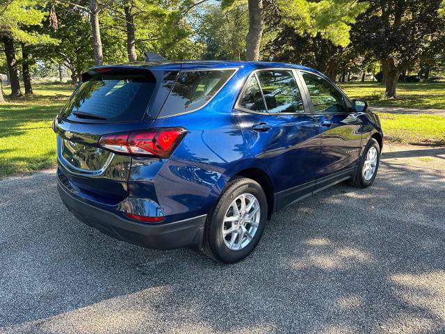 Used 2023 Chevrolet Equinox LS w/ LPO, Floor Liner Package FWD image 7