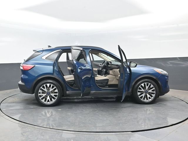 Certified 2020 Ford Escape Titanium AWD/4WD image 29