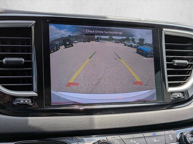 Used 2022 Chrysler Pacifica Touring-L FWD image 13