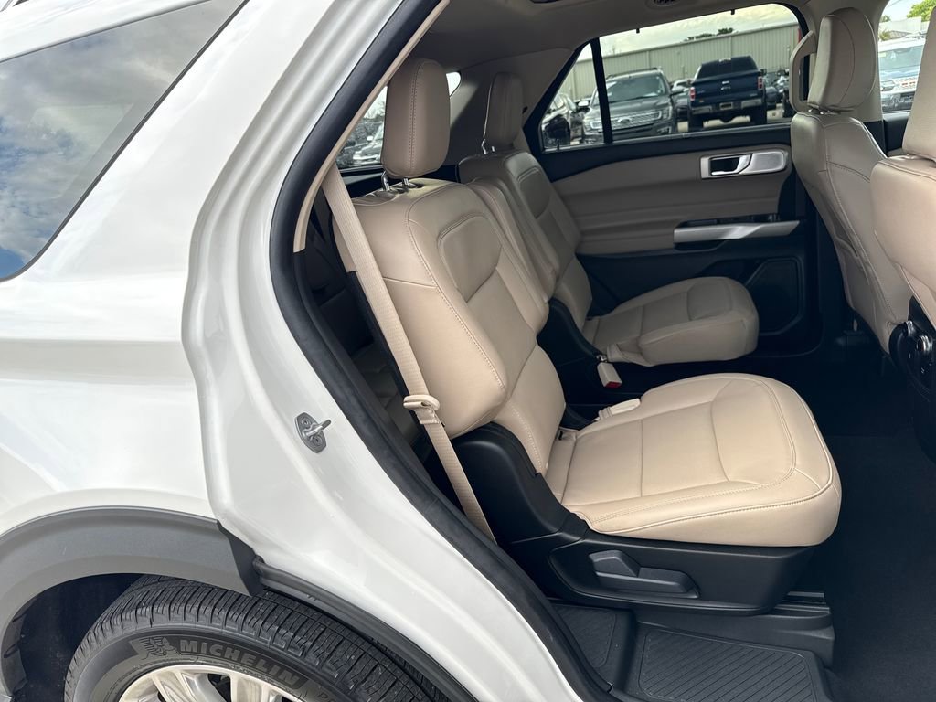 Certified 2024 Ford Explorer Limited w/ Limited Technology Package image 28