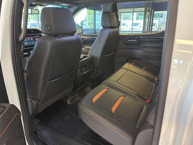 Used 2023 GMC Sierra 1500 AT4 w/ AT4 Premium Package AWD/4WD image 7