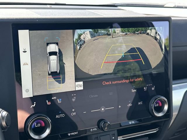 Used 2024 Lexus GX 550 AWD/4WD image 40