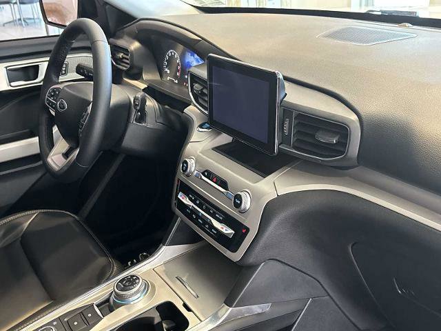 Certified 2023 Ford Explorer XLT w/ Equipment Group 202A image 34