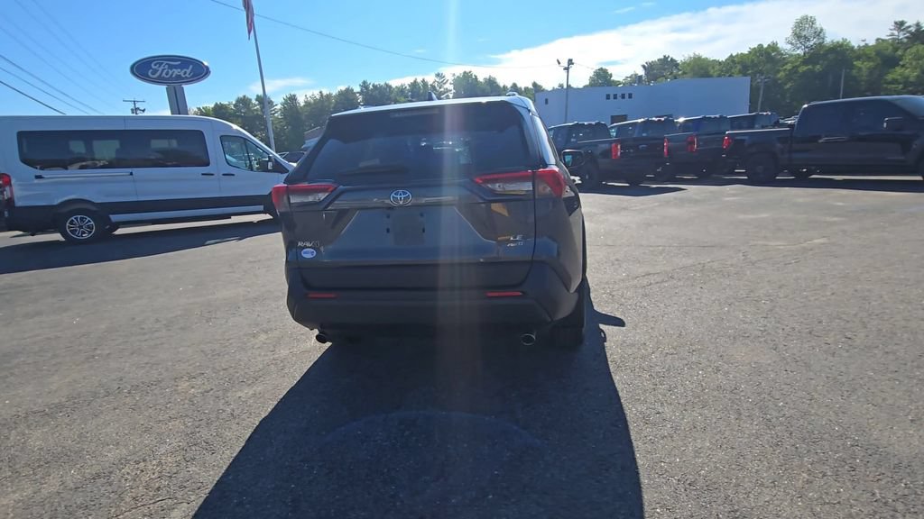 Used 2019 Toyota RAV4 LE w/ All Weather Liner Package AWD/4WD image 18