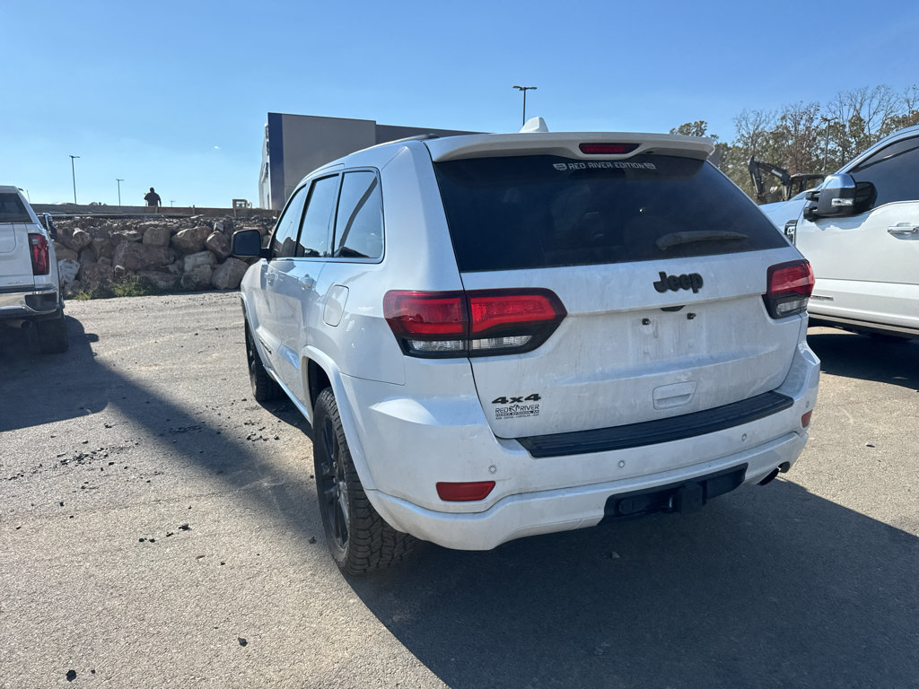 Used 2022 Jeep Grand Cherokee Laredo X AWD/4WD image 7
