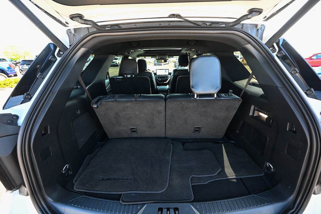 Certified 2025 Ford Explorer ST AWD/4WD image 16