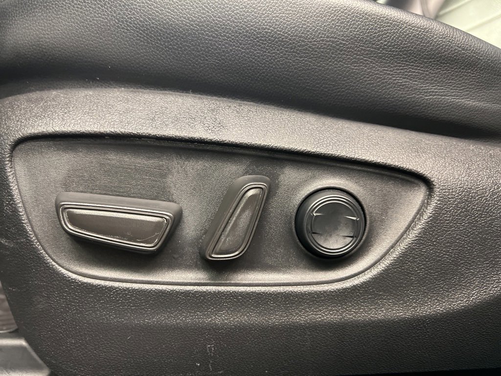 Used 2021 Toyota Highlander XLE image 27