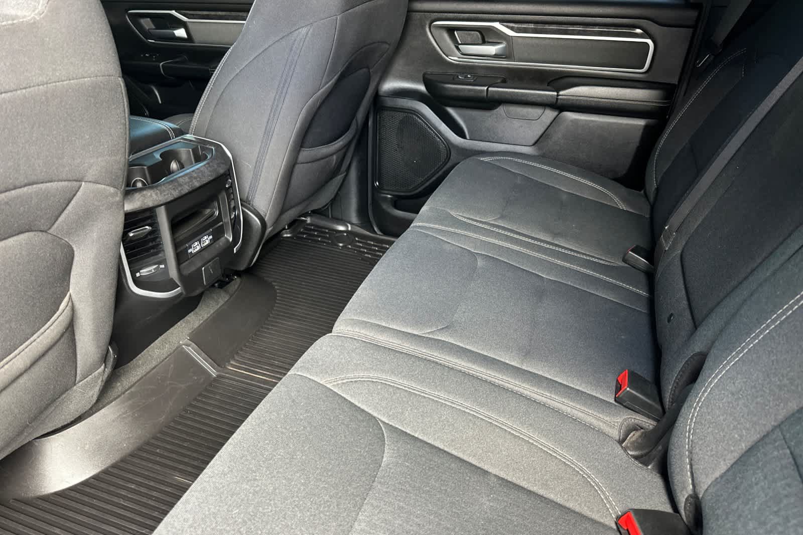 Used 2023 RAM 1500 Big Horn AWD/4WD image 4