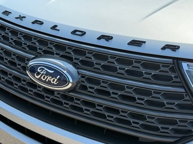 Certified 2023 Ford Explorer XLT w/ Equipment Group 202A AWD/4WD image 28